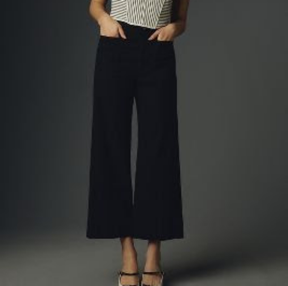 Lightly worn Collette cropped, wide-leg pants by Maeve size 28.